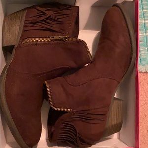 Size 10 brown ankle boots/ booties